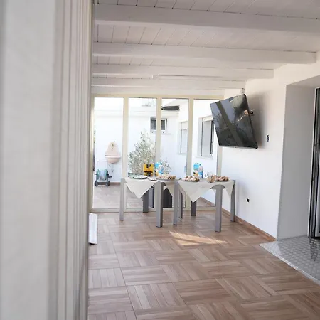 Bed & Breakfast Sky House Bianco